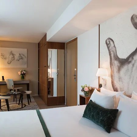 Le Monna Lisa By Inwood Hotel