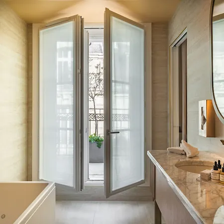 Le Monna Lisa By Inwood Hotel 4*